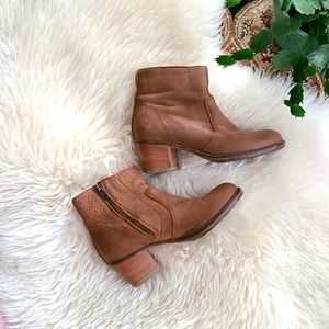 Roots ankle boots 6-6.5